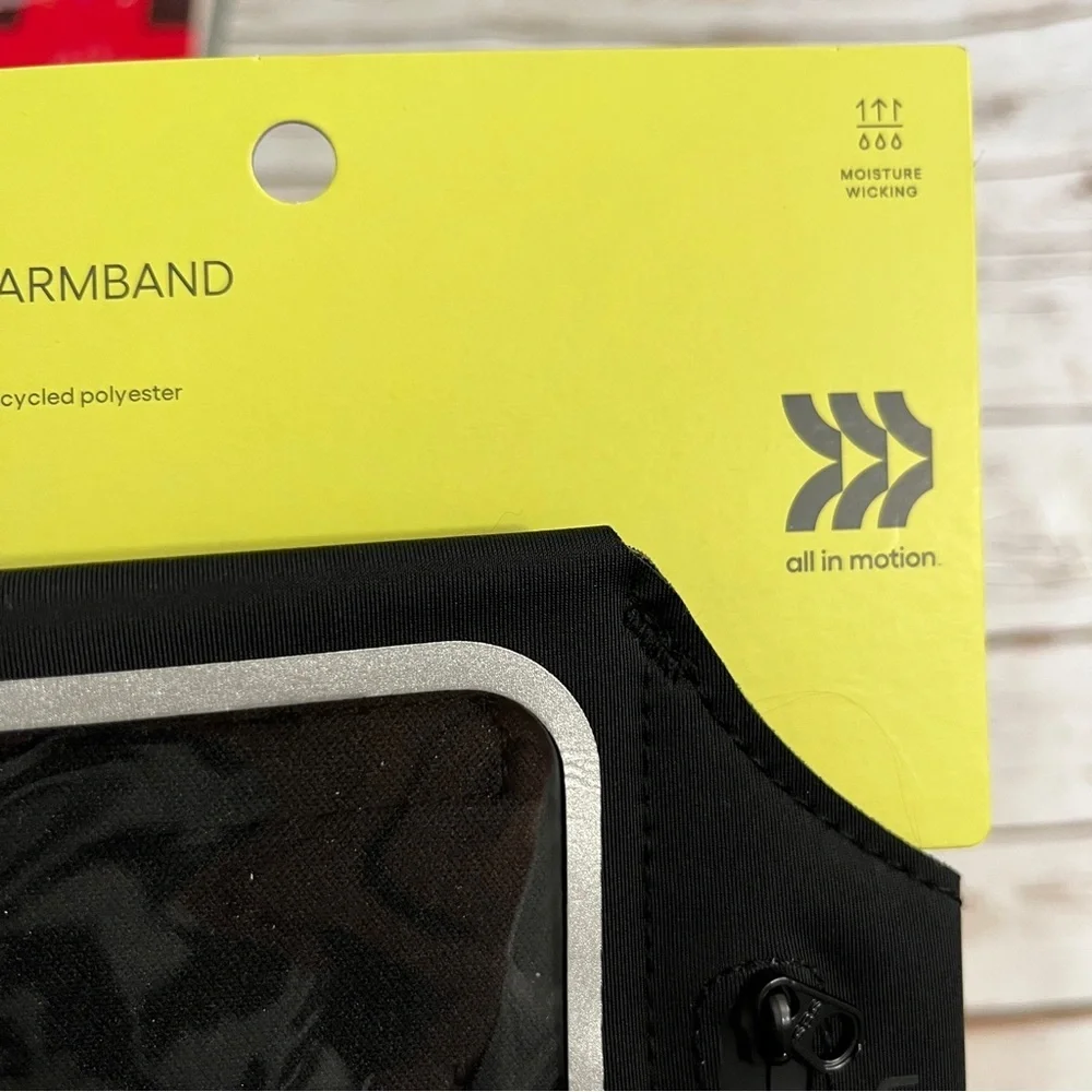 All in Motion Black Smartphone Armband Fits up‎ to 6.1” phone new